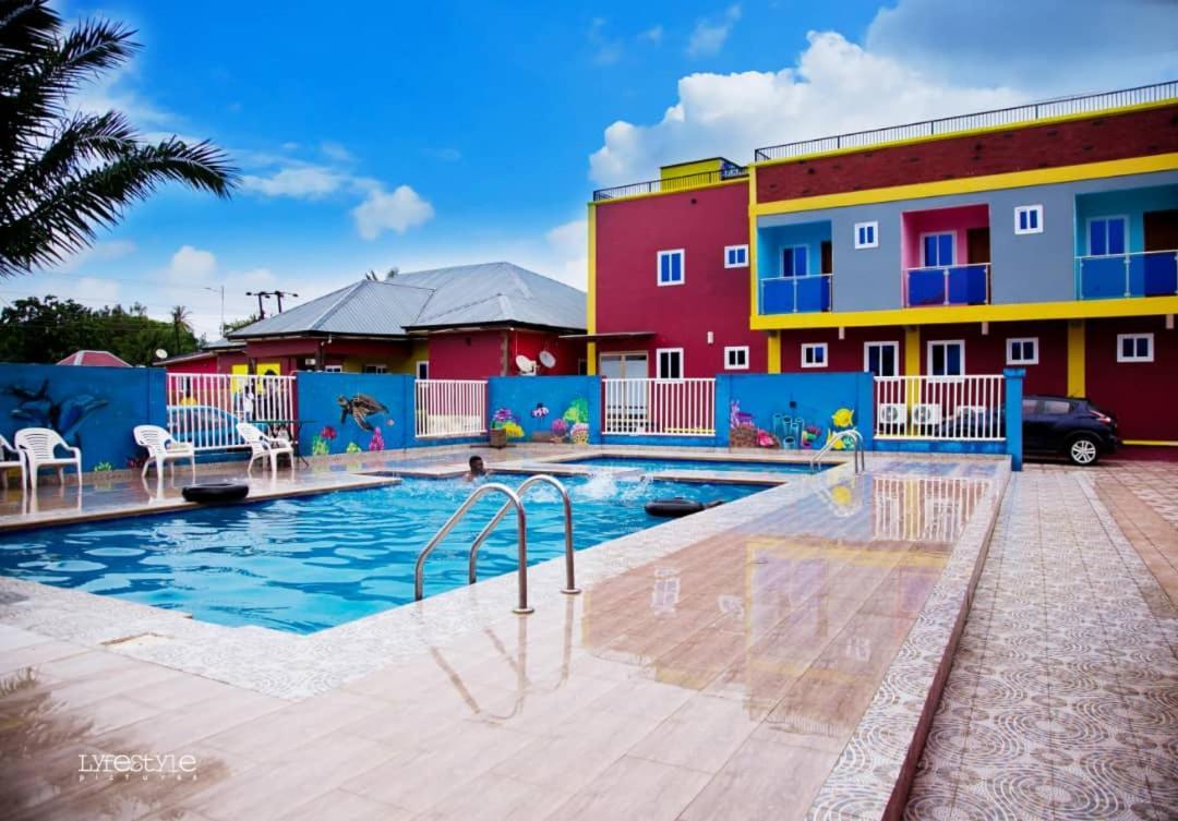Kikis Court Resort Hohoe Exterior photo